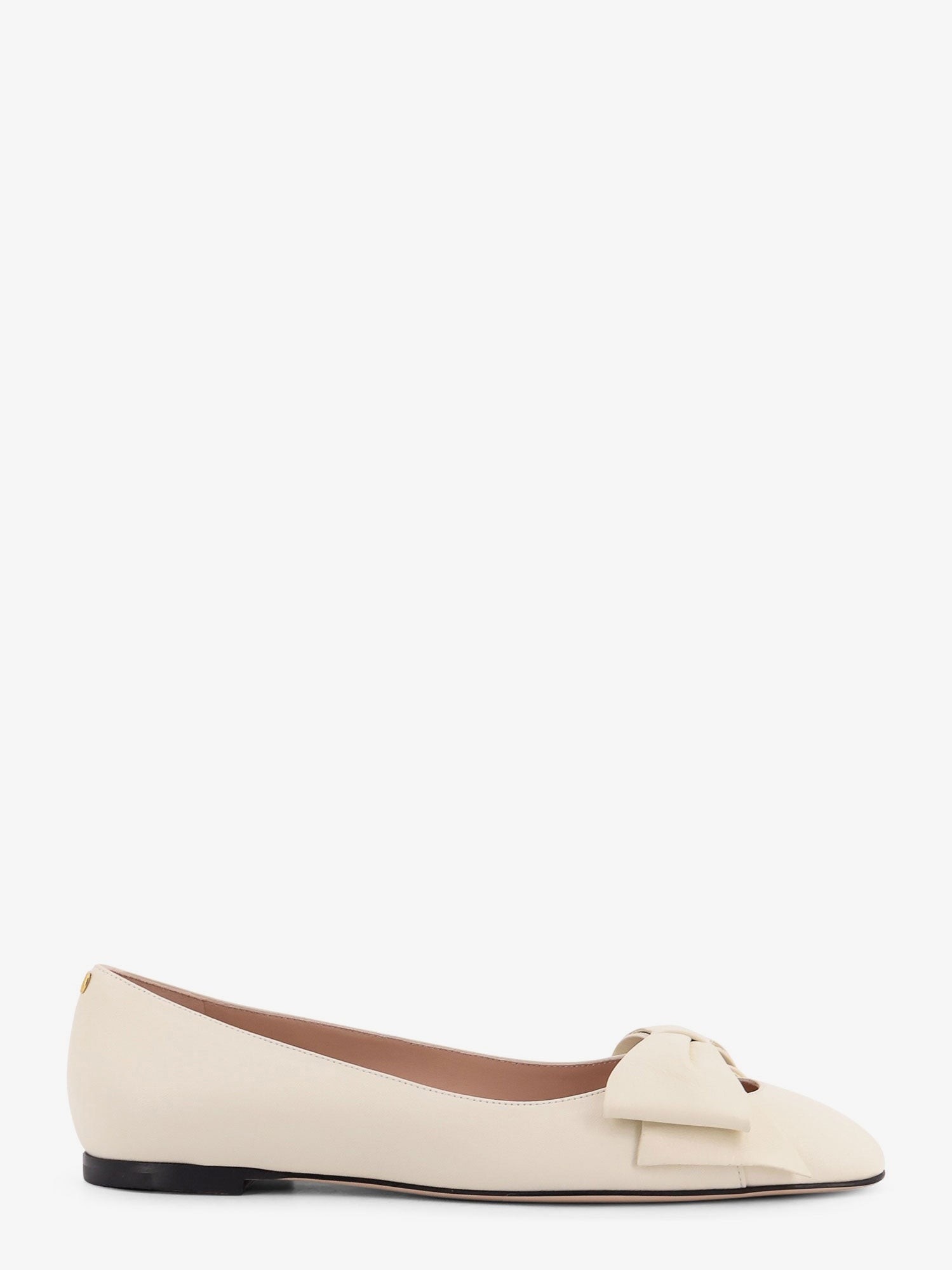 Discover the authentic Valentino Garavani women's Leather Bowow ballerinas in Ivory