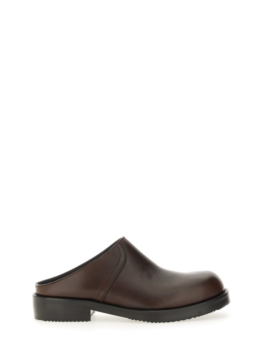 Refresh your wardrobe with the Dries Van Noten men's LEATHER CLOGS in Brown