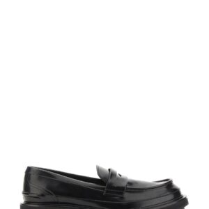 Refresh your wardrobe with the Alexander Mcqueen men's LEATHER LOAFER in Black
