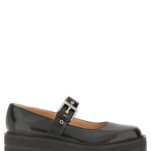 Refresh your wardrobe with the GIANVITO ROSSI women's LEATHER SANDAL in Black
