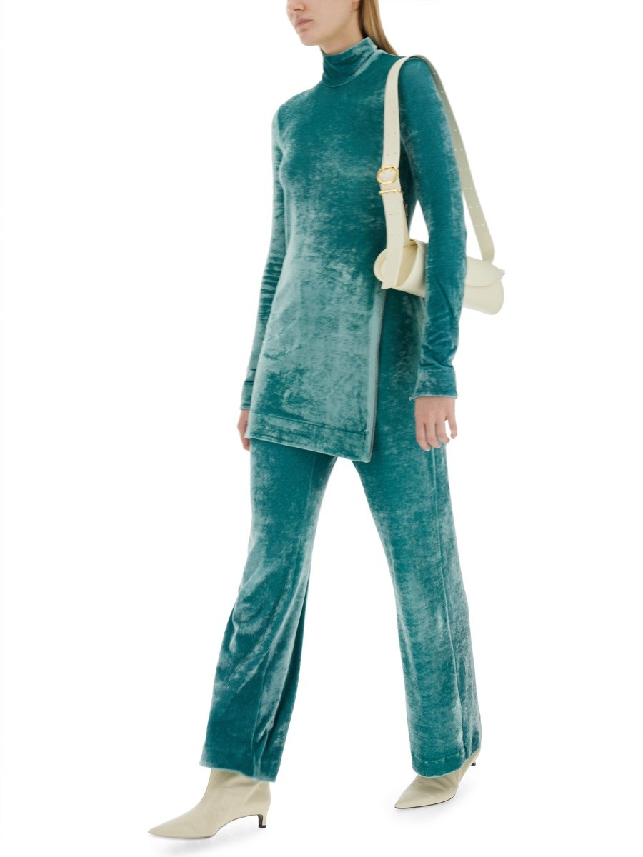 designed for dependable everyday comfort and versatile modern style.