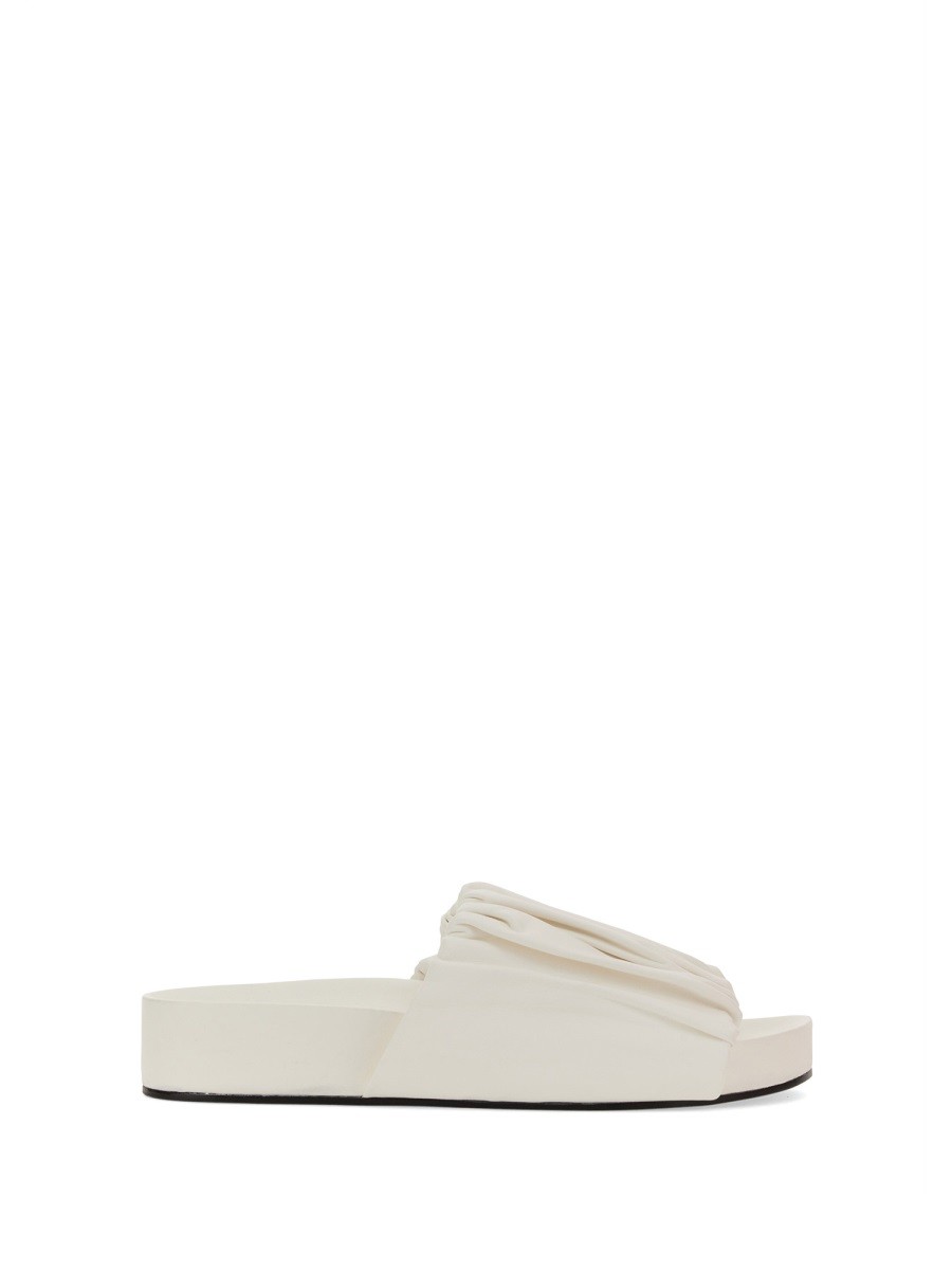 Refresh your wardrobe with the JIL SANDER women's LOW LEATHER SANDALS in White