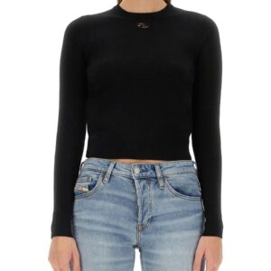 Refresh your wardrobe with the Diesel women's M-AREESAX T-SHIRT in Black