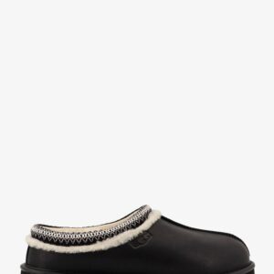 Refresh your wardrobe with the Ugg men's M Tasman Noir leather slip on in Black
