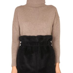 Discover the authentic Max Mara women's MAGLIA GIROCOLLO in beige