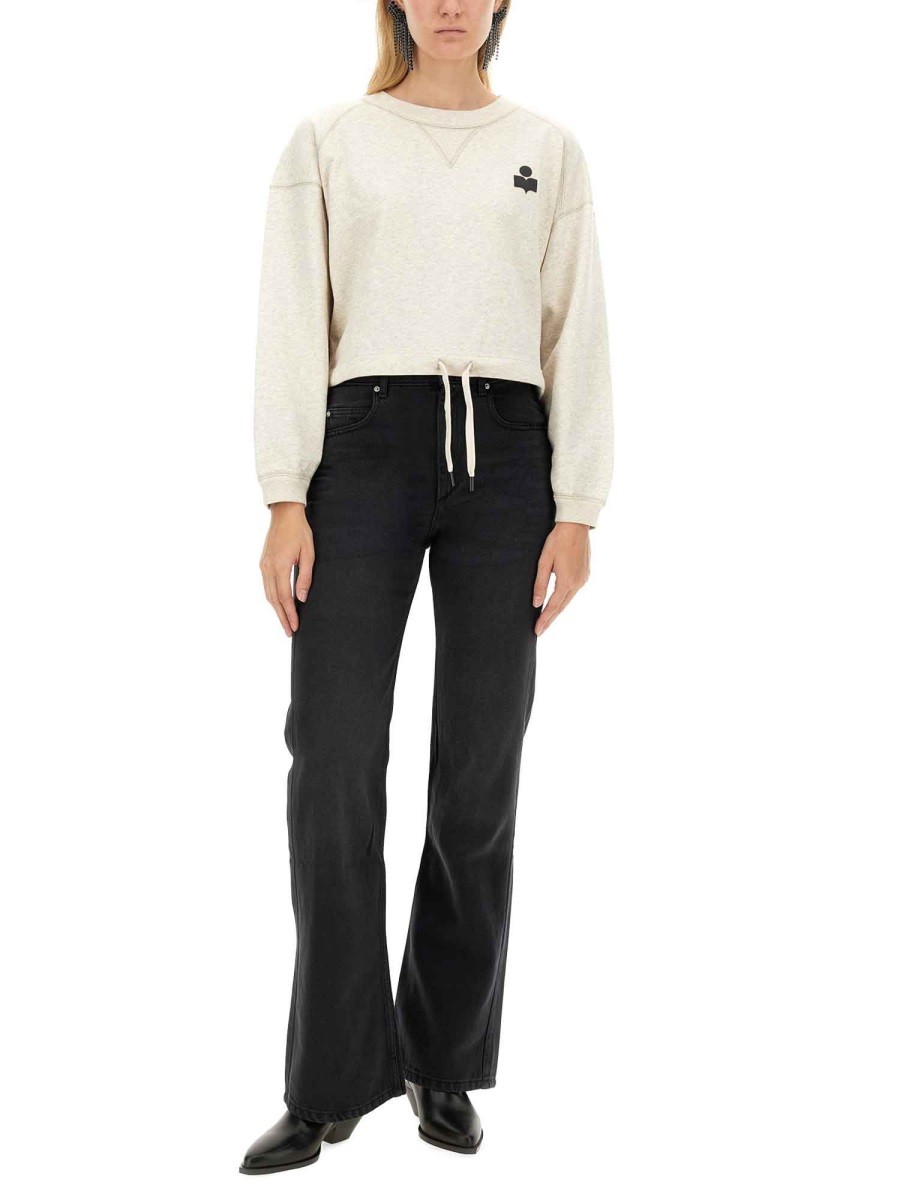designed for dependable everyday comfort and versatile wardrobe styling.
