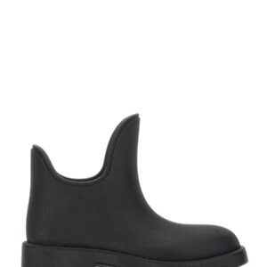 Refresh your wardrobe with the Burberry men's MARSH BOOTS. in Black