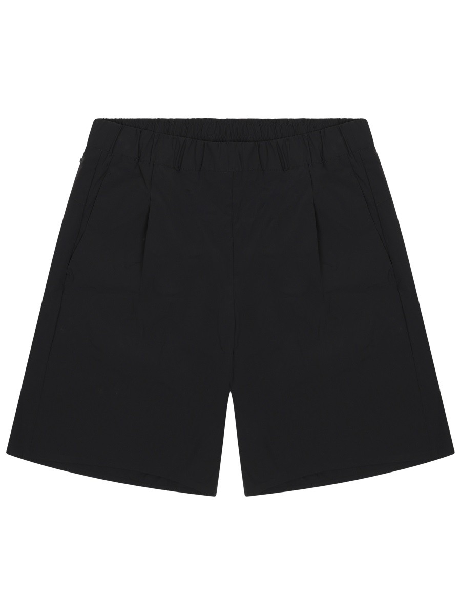 Refresh your wardrobe with the Herno men's "MASTER" SHORTS in Black