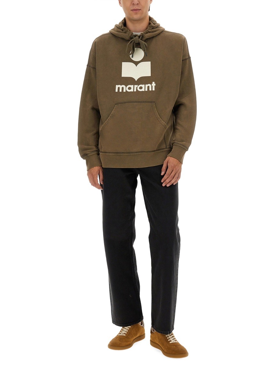 designed for dependable everyday comfort and versatile wardrobe styling.