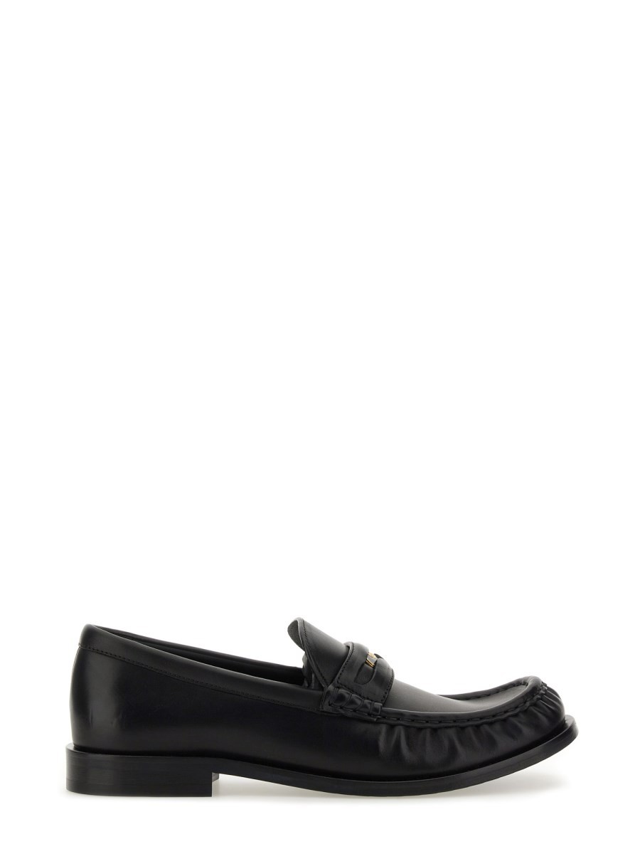 Refresh your wardrobe with the Burberry women's MOCCASIN "CADET" in Black