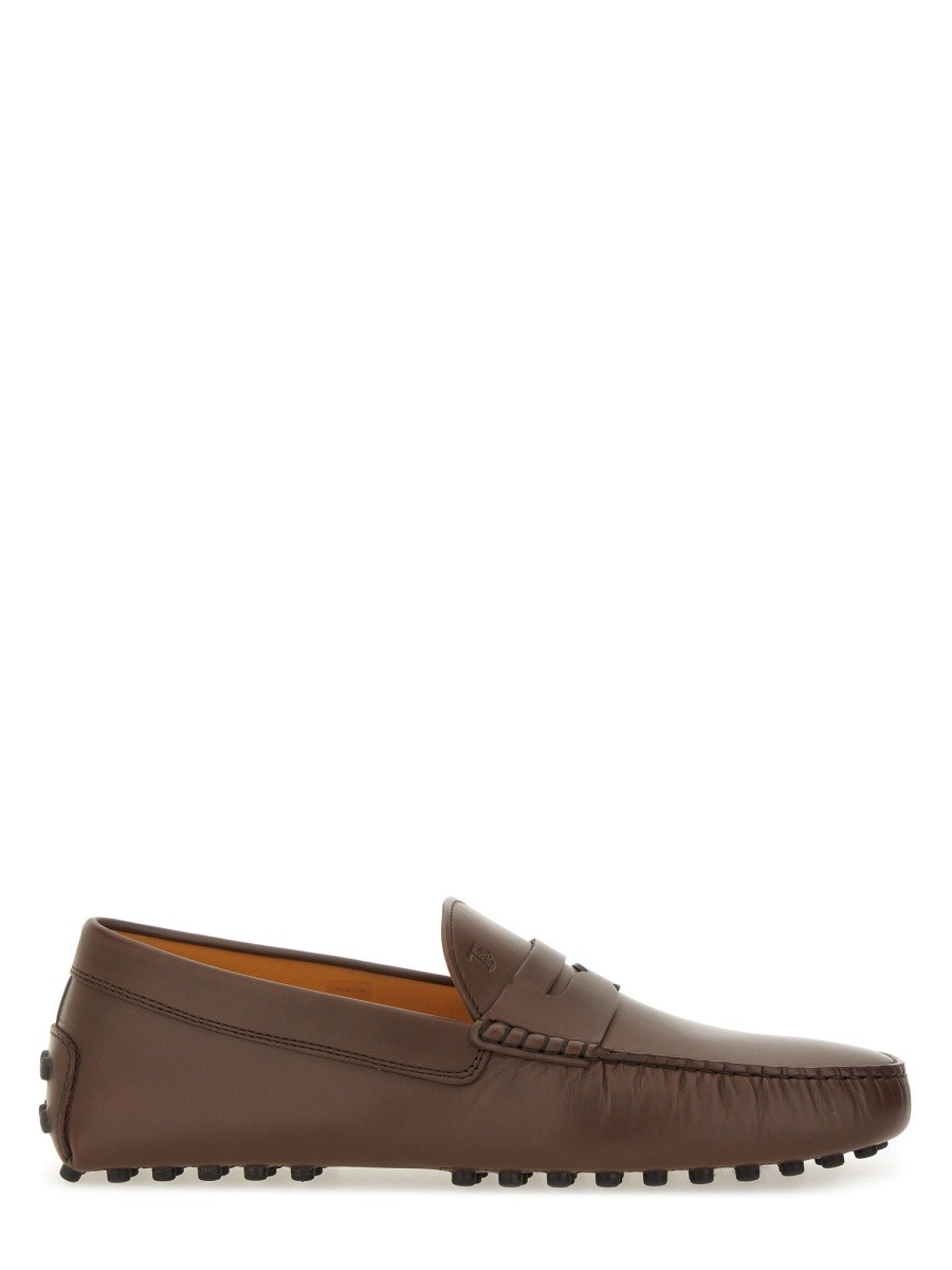 Refresh your wardrobe with the TOD'S men's MOCCASIN "GOMMINO BUBBLE" in Brown
