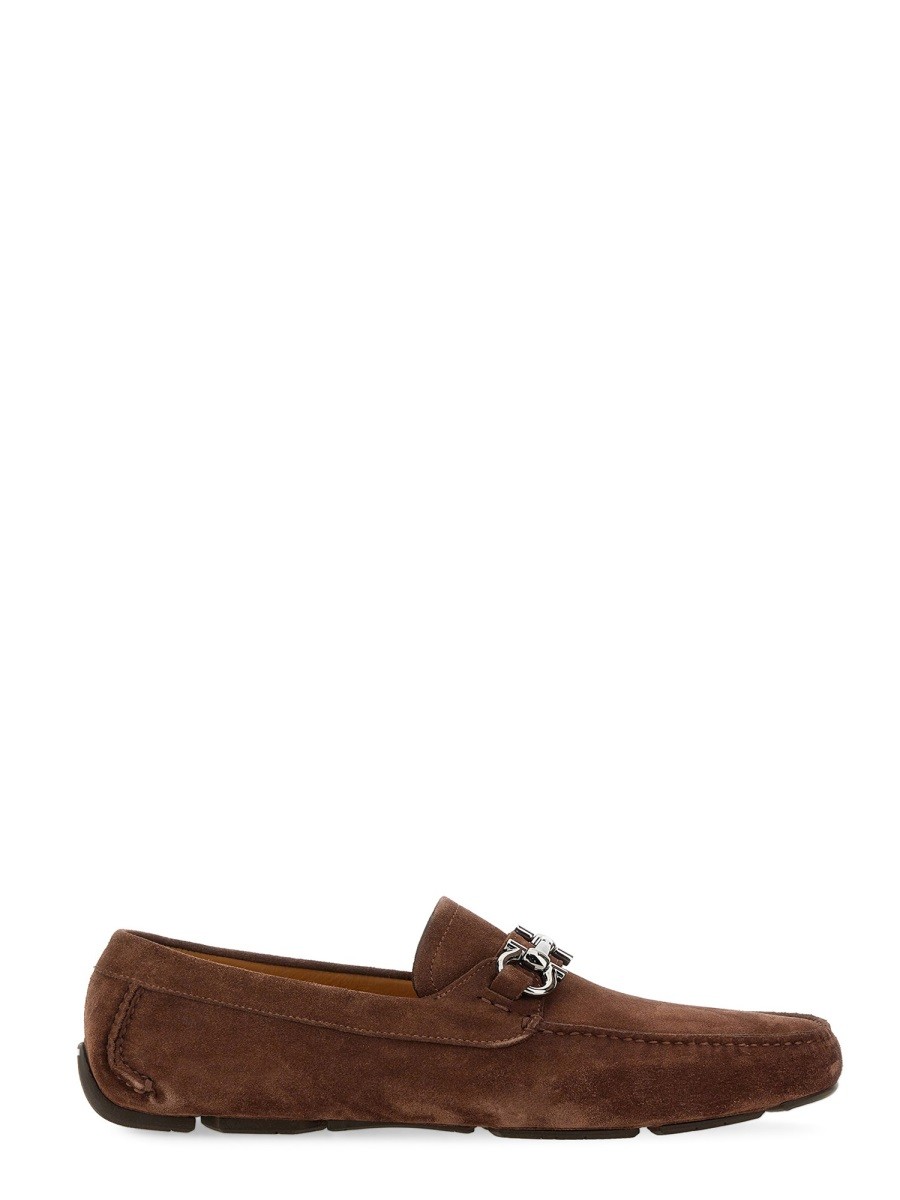 Discover the authentic Ferragamo men's MOCCASIN ORNAMENT GANCINI in Brown