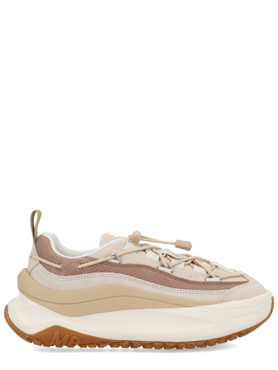 Refresh your wardrobe with the Moon Boot unisex "MOON247" SNEAKER in beige