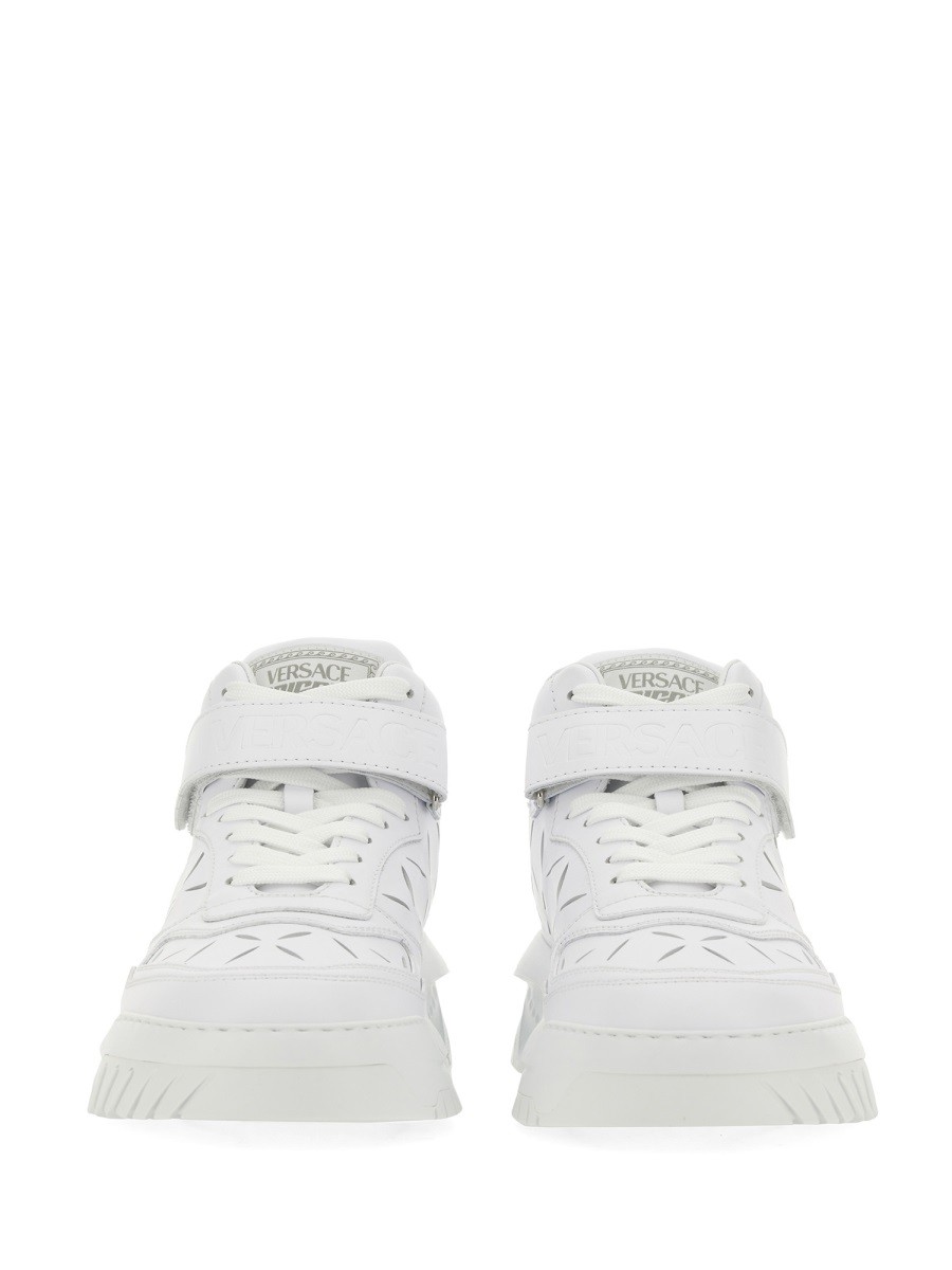 designed for dependable everyday comfort and versatile modern style.