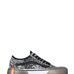 Discover the authentic Vans men's OLD SKOOL SNEAKER in Black