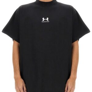 Elevate your look with the Balenciaga unisex OVERSIZE T-SHIRT in Black