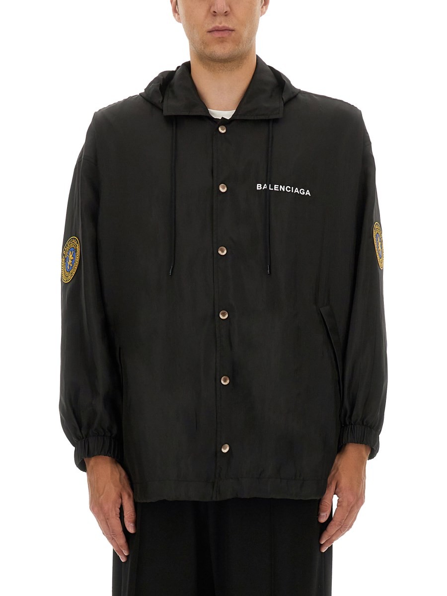 Refresh your wardrobe with the Balenciaga men's OVERSIZED WINDBREAKER in Black