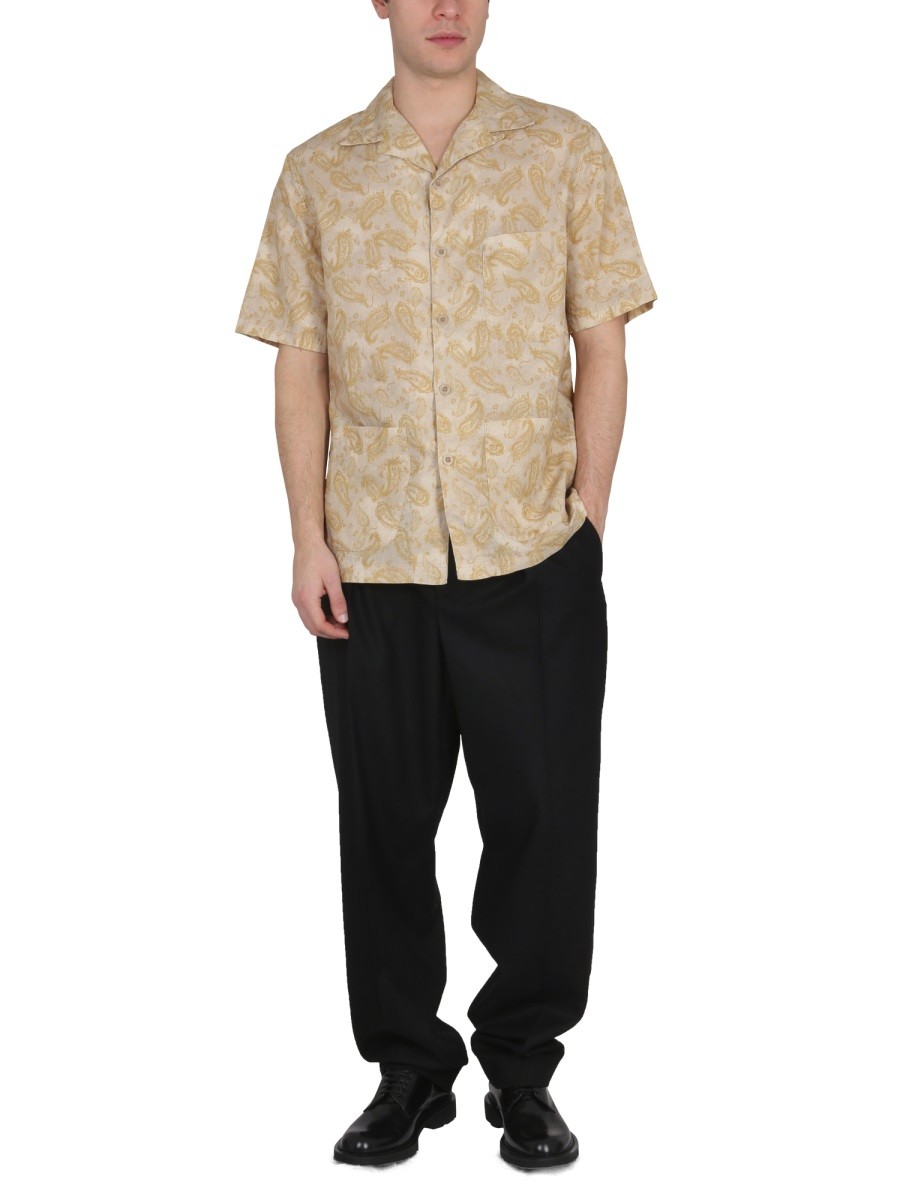 designed for dependable everyday comfort and versatile wardrobe styling.
