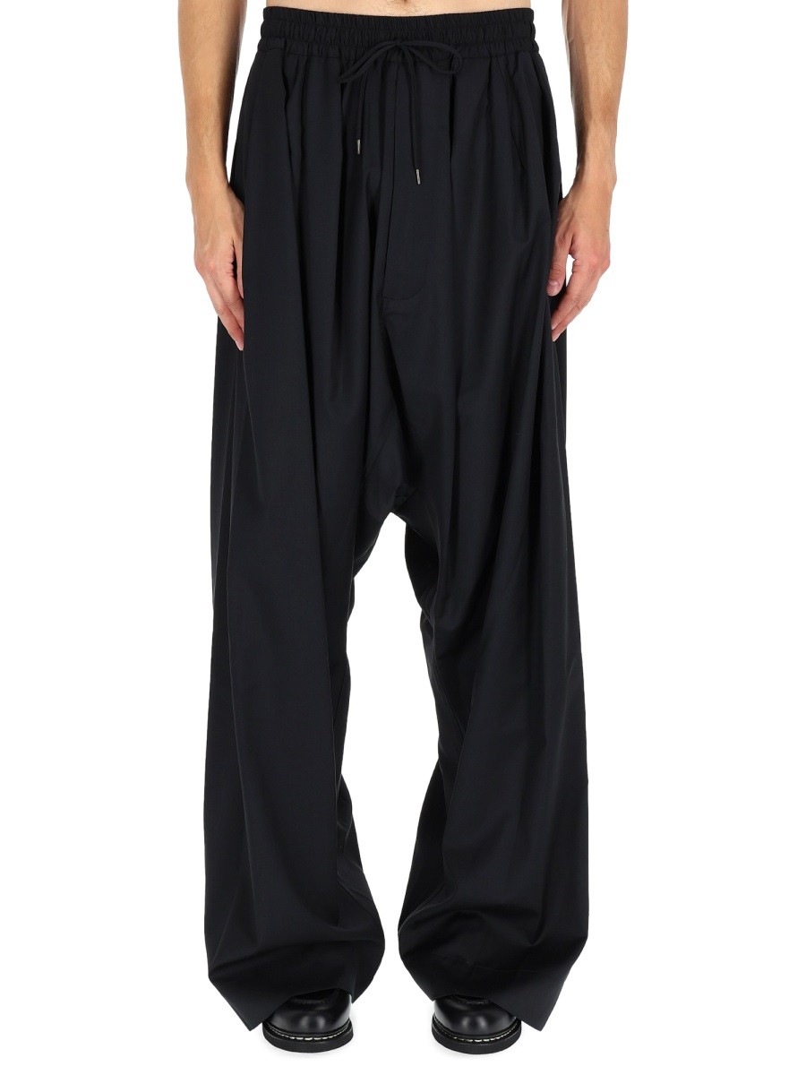Refresh your wardrobe with the Vivienne Westwood men's PANTS "BALLON" in Black