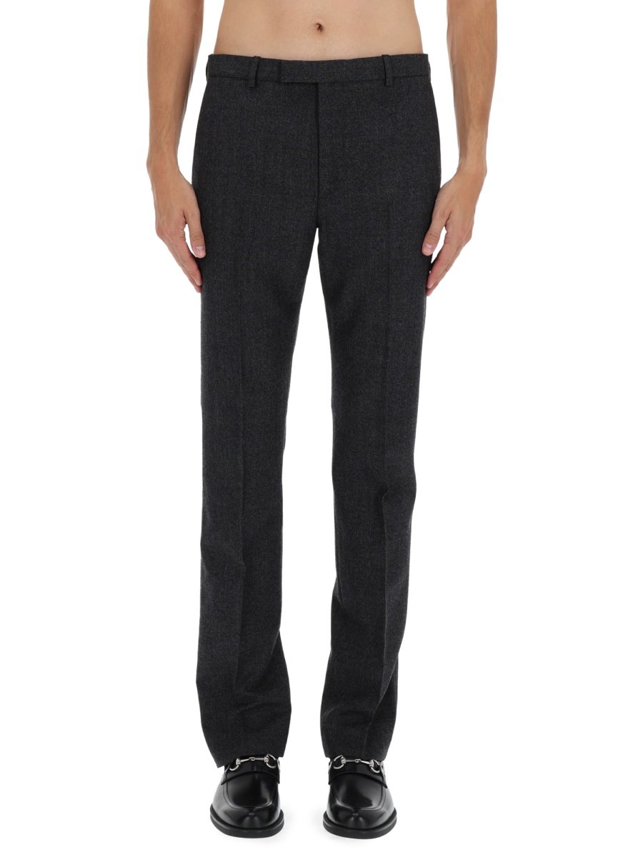 Refresh your wardrobe with the Gucci men's PANTS "MOULINÉ" in Grey