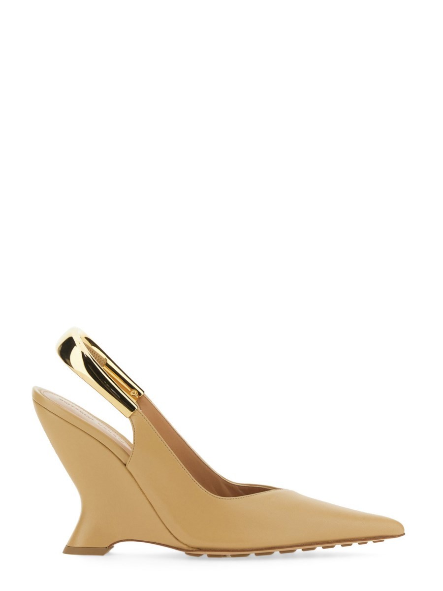 Discover the authentic Bottega Veneta women's POINTED SLINGBACK PUMPS in Brown