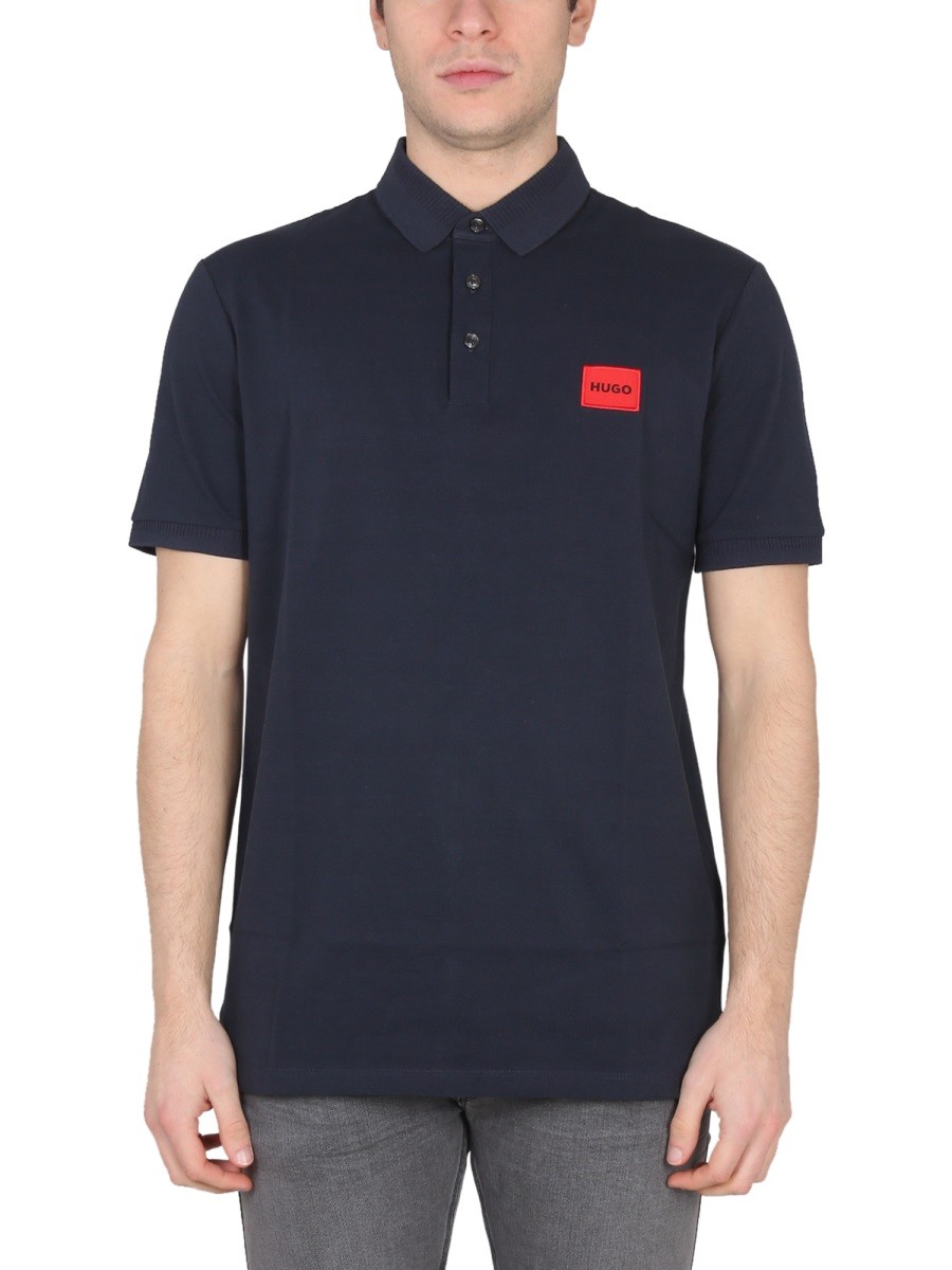 Discover the authentic Hugo men's POLO CON PATCH LOGO in Blue