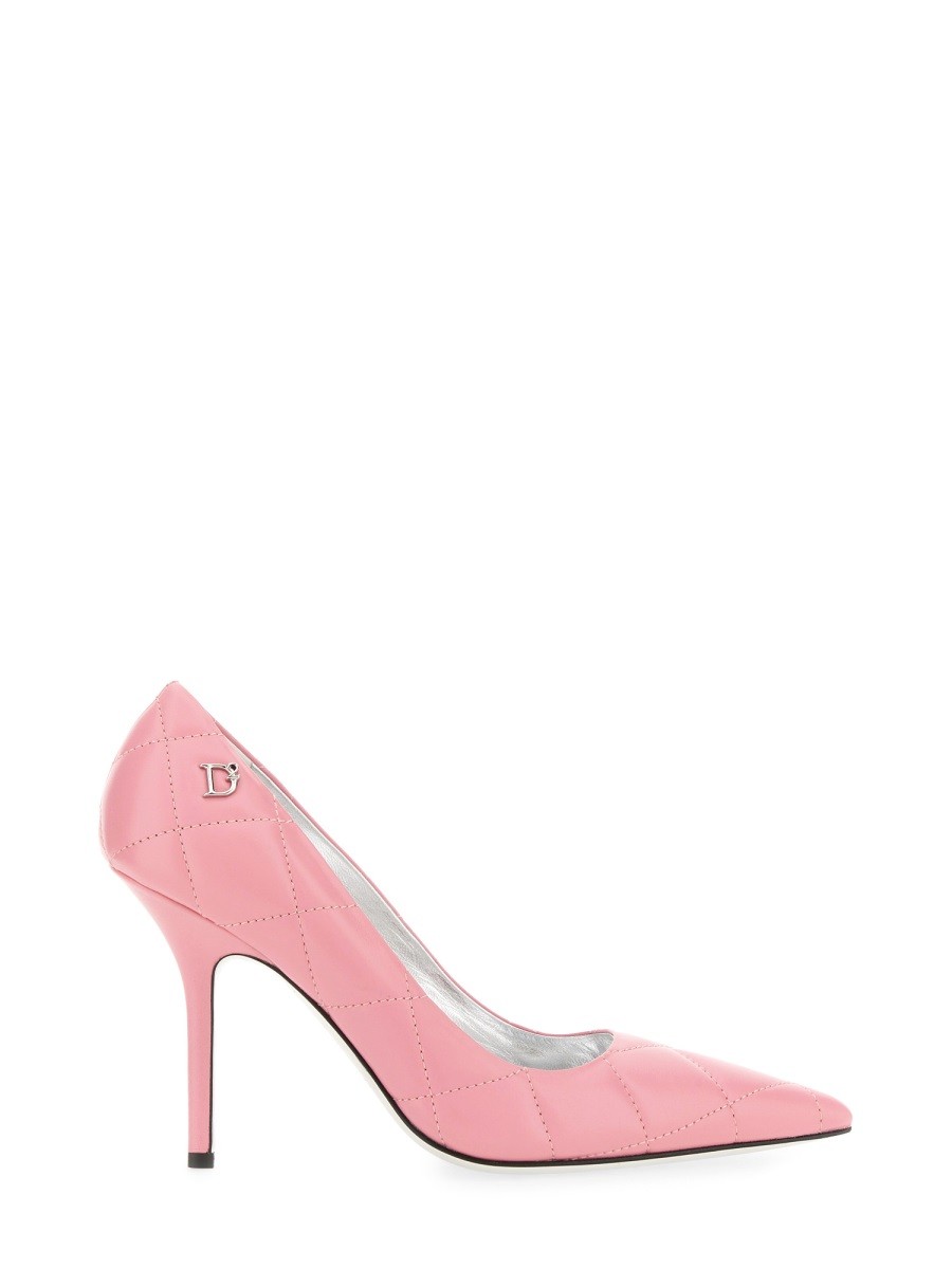 Refresh your wardrobe with the Dsquared2 women's QUILTED LEATHER PUMPS in Pink