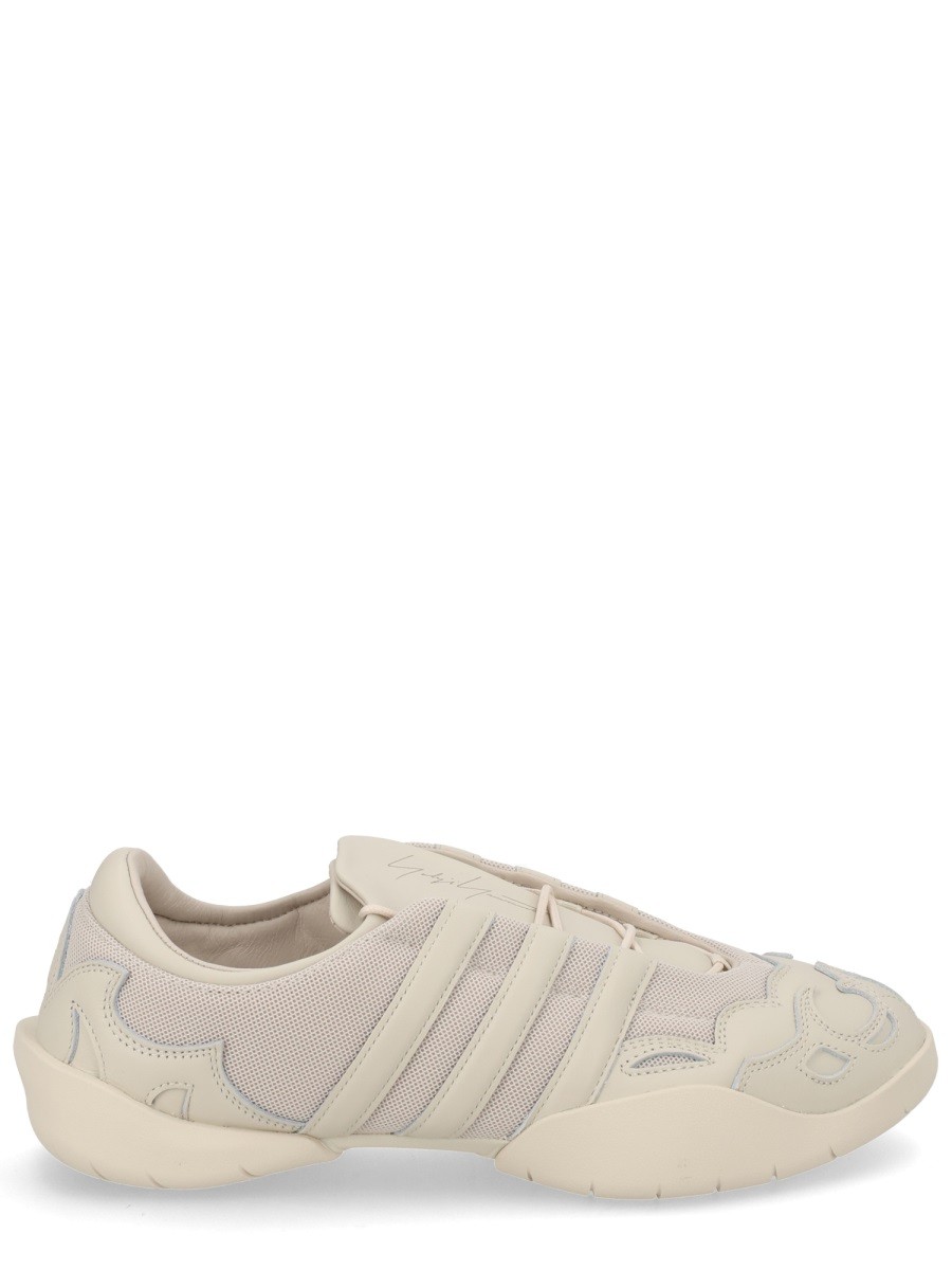 Discover the authentic Y - 3 unisex "REGU 2002" SNEAKER in Grey