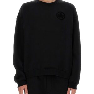 Refresh your wardrobe with the Dsquared2 men's RELAX FIT SWEATSHIRT in Black