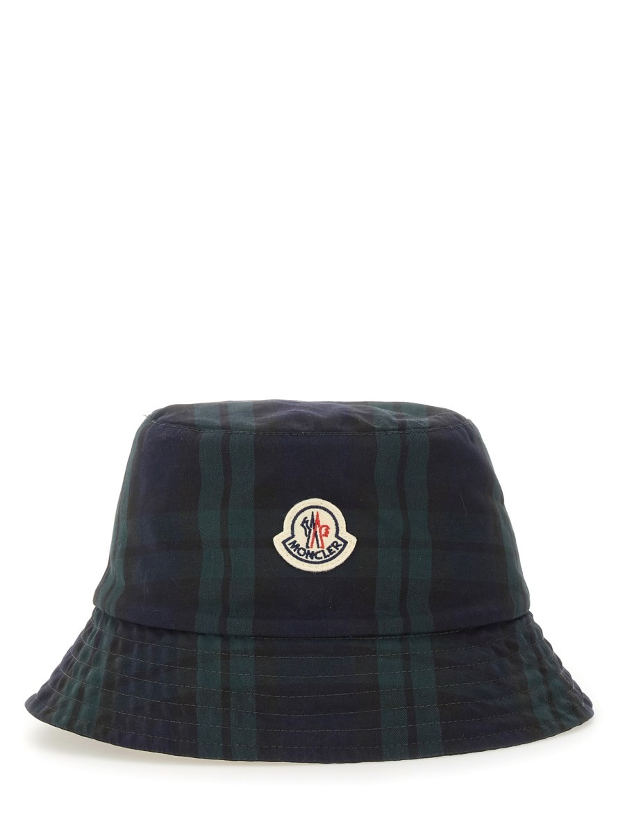 Explore the authentic Moncler men's REVERSIBLE BUCKET HAT in MULTICOLOUR
