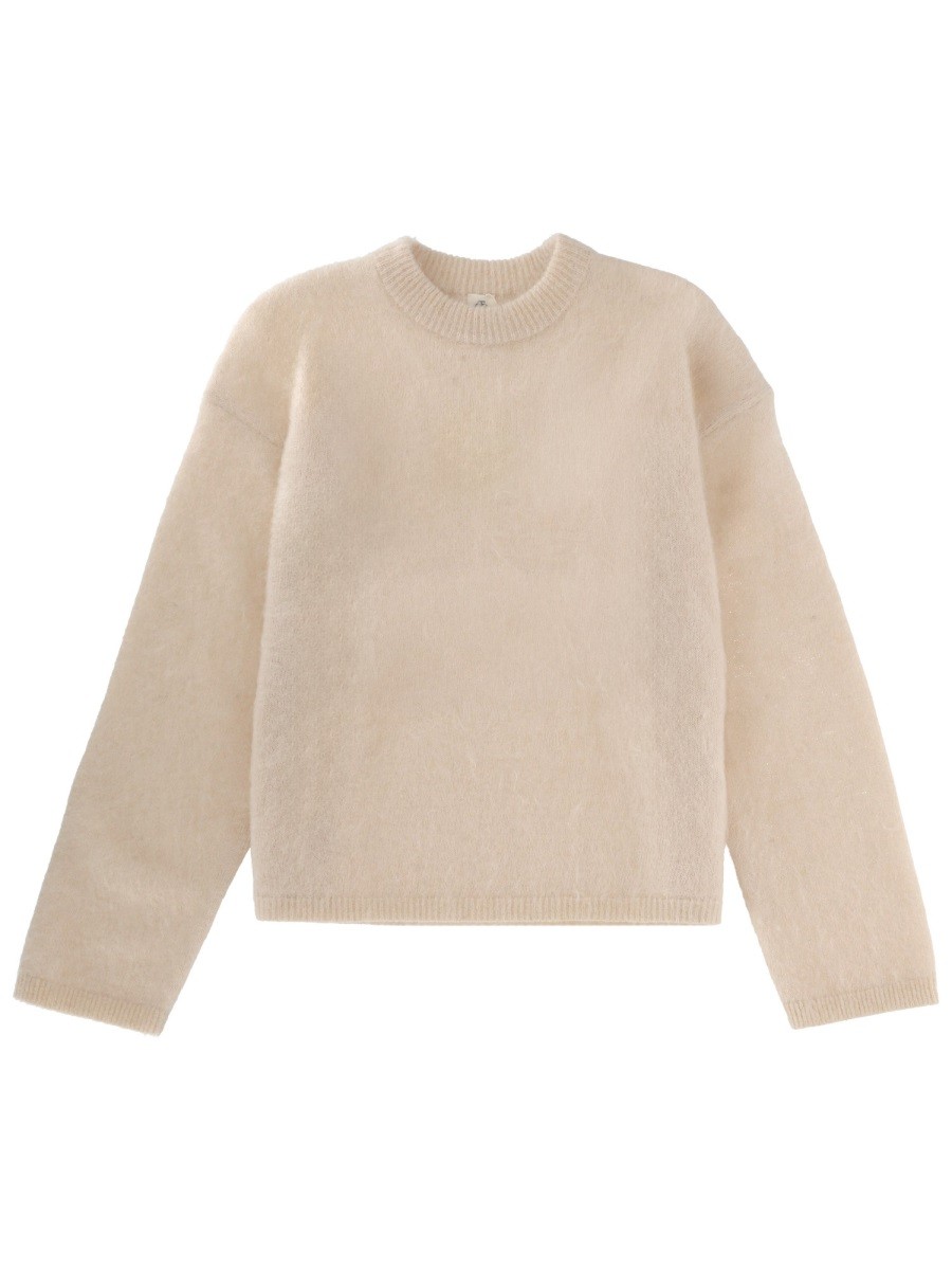 Discover the authentic THE GARMENT women's "ROMA BOYFRIEND" SWEATER in Ivory