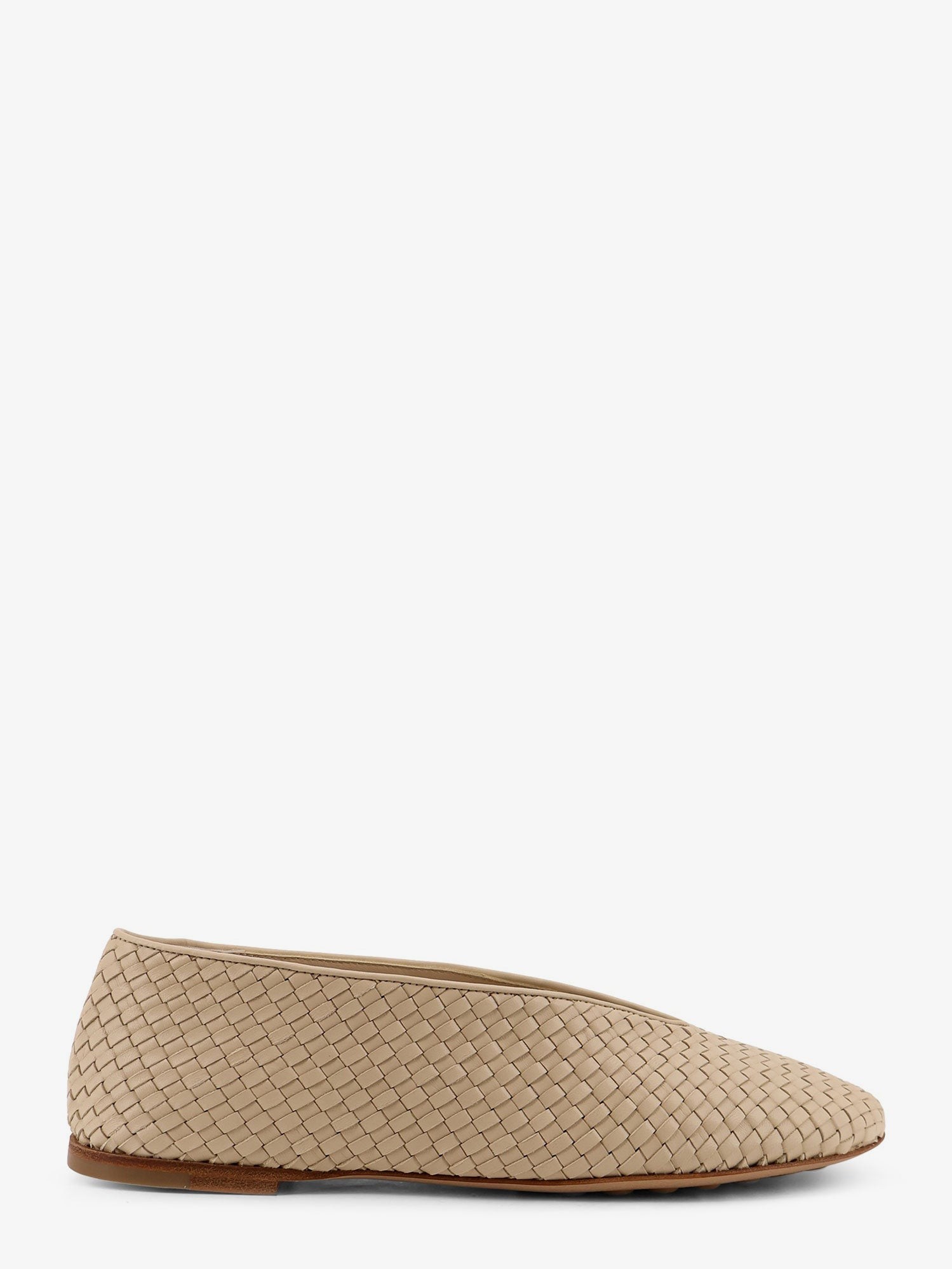 Shop the authentic Bottega Veneta women's Rosa Flat leather ballerinas with Intrecciato motif in TUFO
