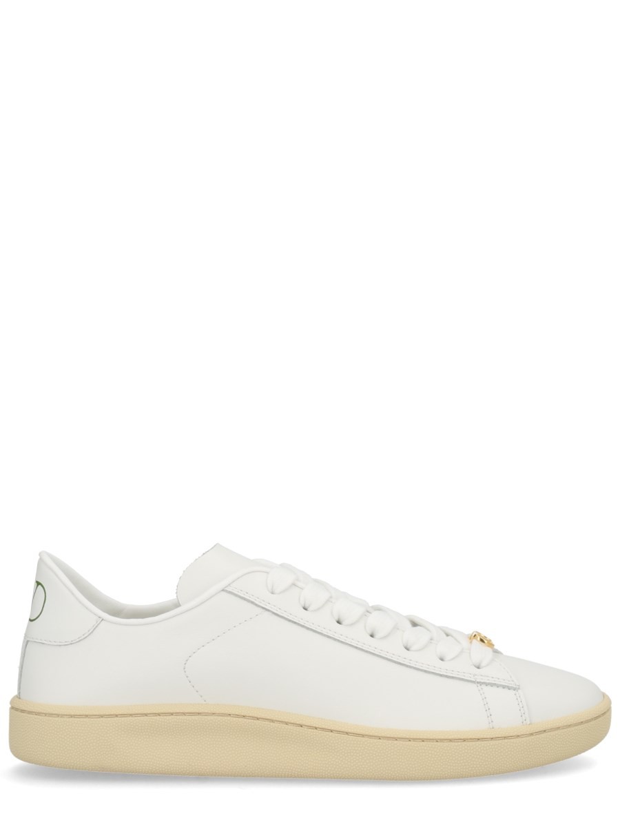 Refresh your wardrobe with the Valentino Garavani women's "ROYCO" SNEAKER in White