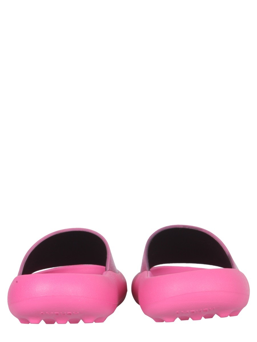 designed for dependable everyday comfort and versatile modern style.