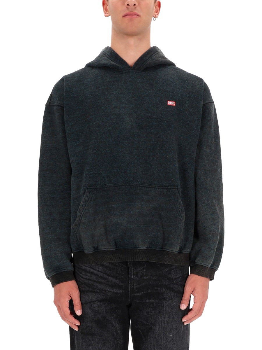 Refresh your wardrobe with the Diesel men's "S-KAI" SWEATSHIRT in Black