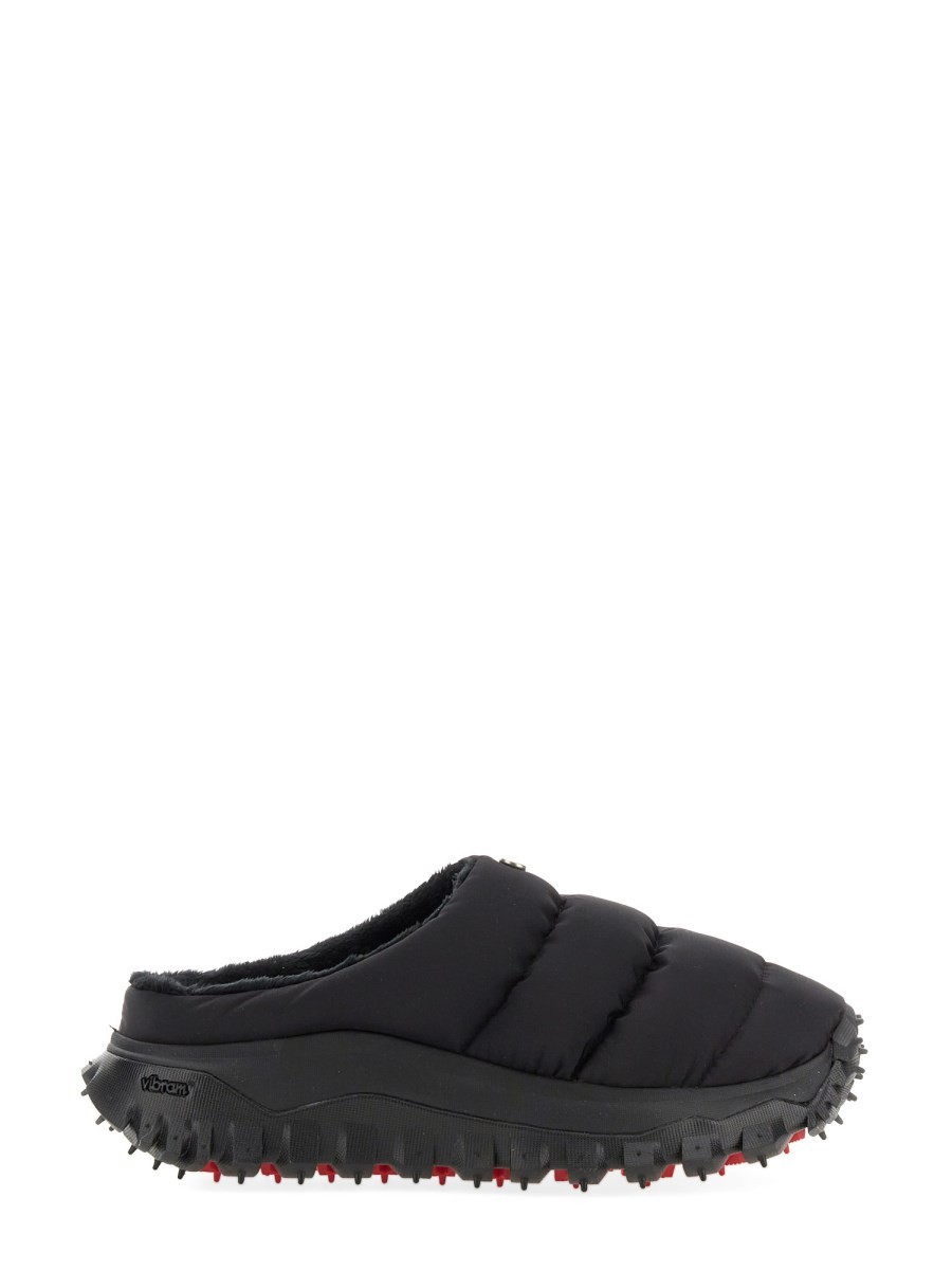Shop the authentic MONCLER GENIUS unisex SABOT TRAILGRIP APRES 6 MONCLER 1017 ALYX 9SM in Black