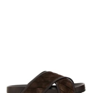 Refresh your wardrobe with the Bottega Veneta men's SANDAL "TARIK" in Brown