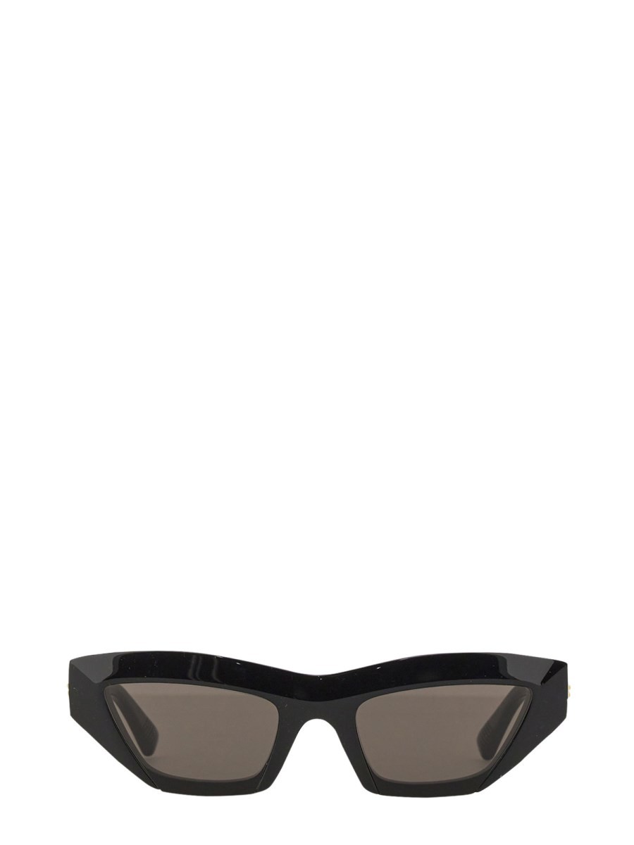 Explore the authentic Bottega Veneta unisex SCULPTURED CAT EYE SUNGLASSES in Black