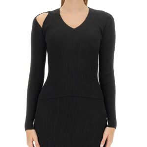 Refresh your wardrobe with the Alexander Mcqueen women's SHIRT CUT OUT in Black