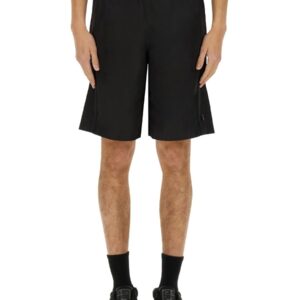 Refresh your wardrobe with the Givenchy men's SHORT TRACK CASUAL in Black