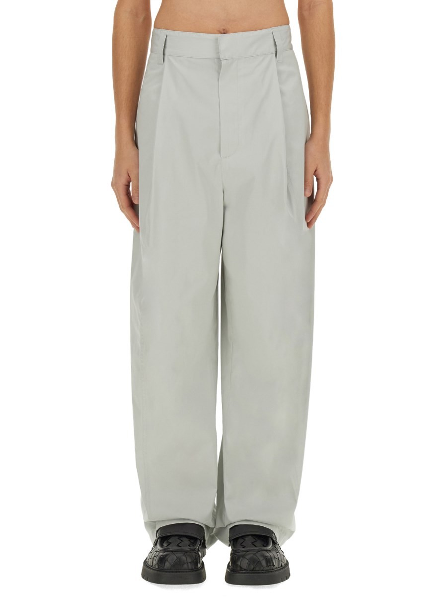 Refresh your wardrobe with the Bottega Veneta men's SILK AND COTTON PANTS in Grey