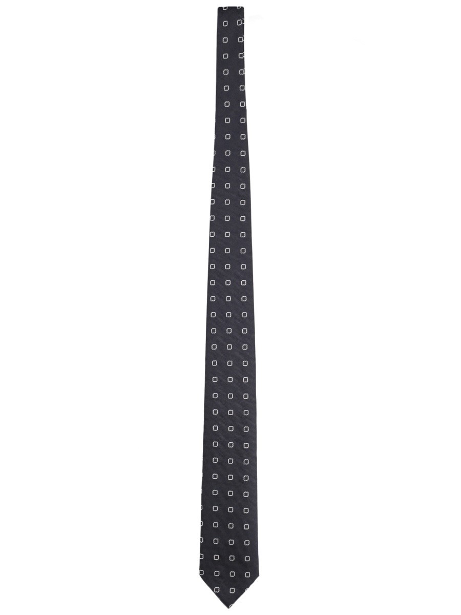 Refresh your wardrobe with the Boss men's SILK BLEND TIE in Blue