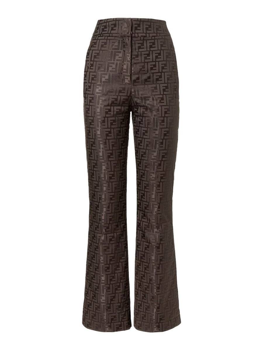 Refresh your wardrobe with the Fendi women's SKI PANTS in Brown