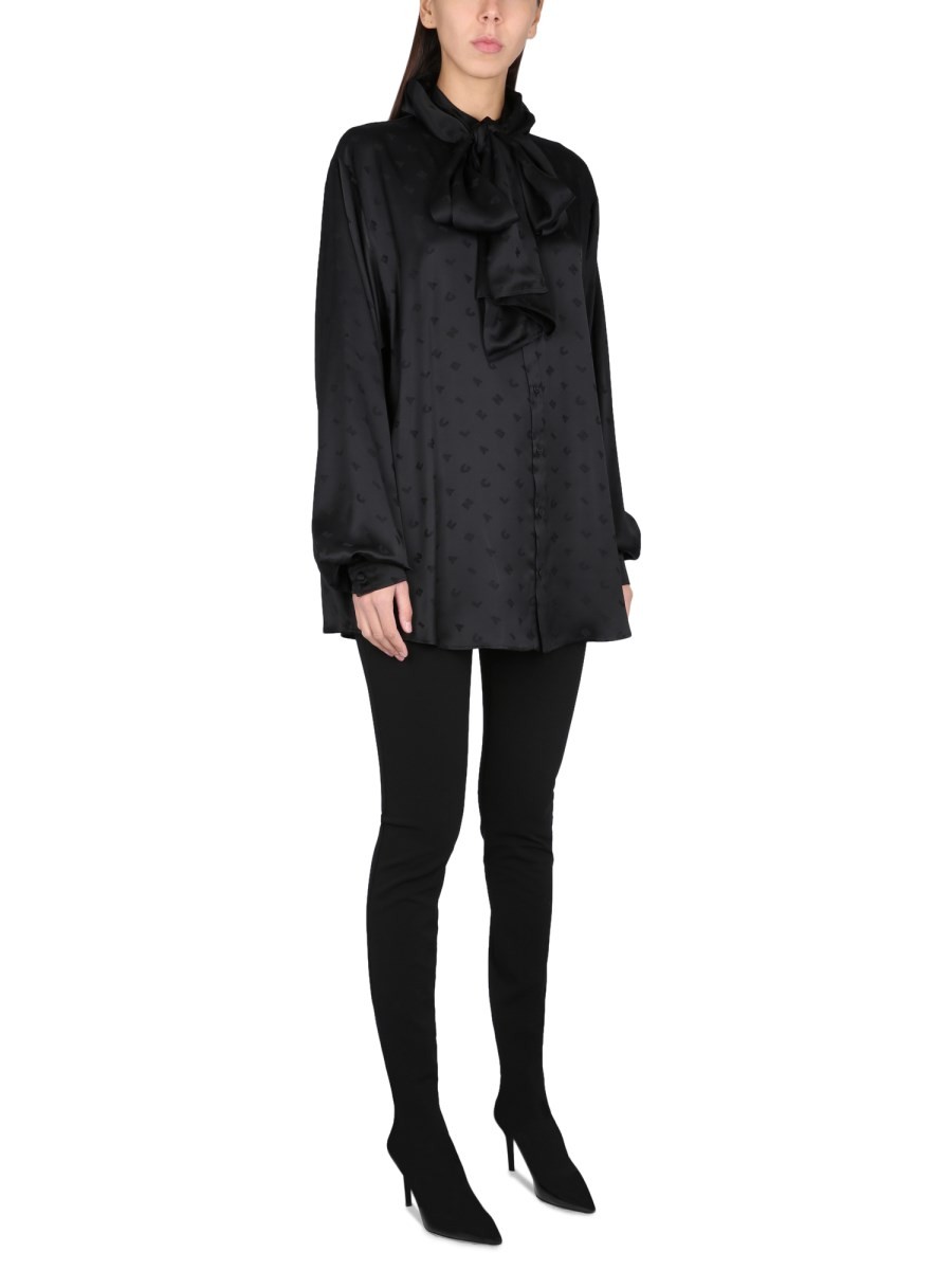 designed for dependable everyday comfort and versatile modern style.