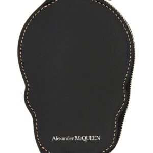 Refresh your wardrobe with the Alexander Mcqueen men's SKULL CARD HOLDER in Black