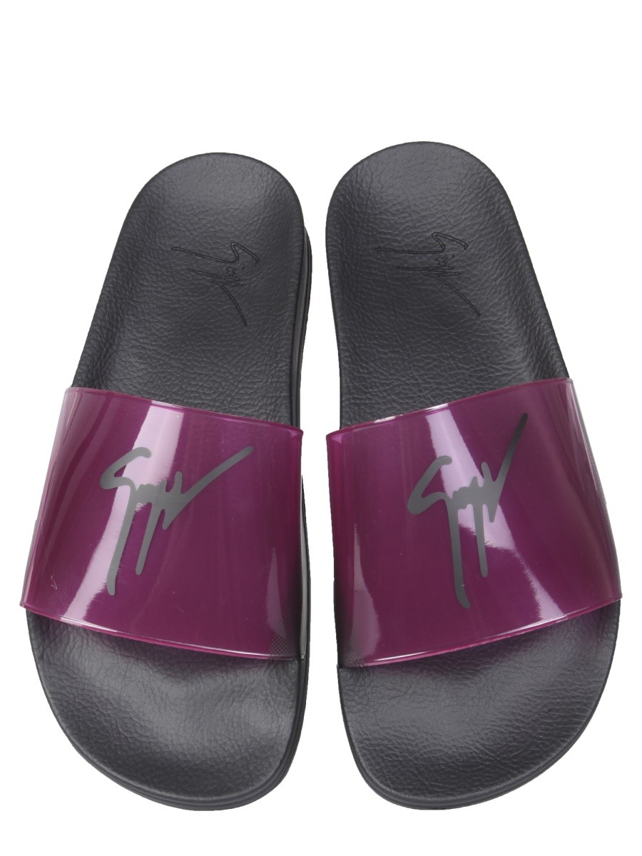 designed for dependable everyday comfort and versatile wardrobe styling.