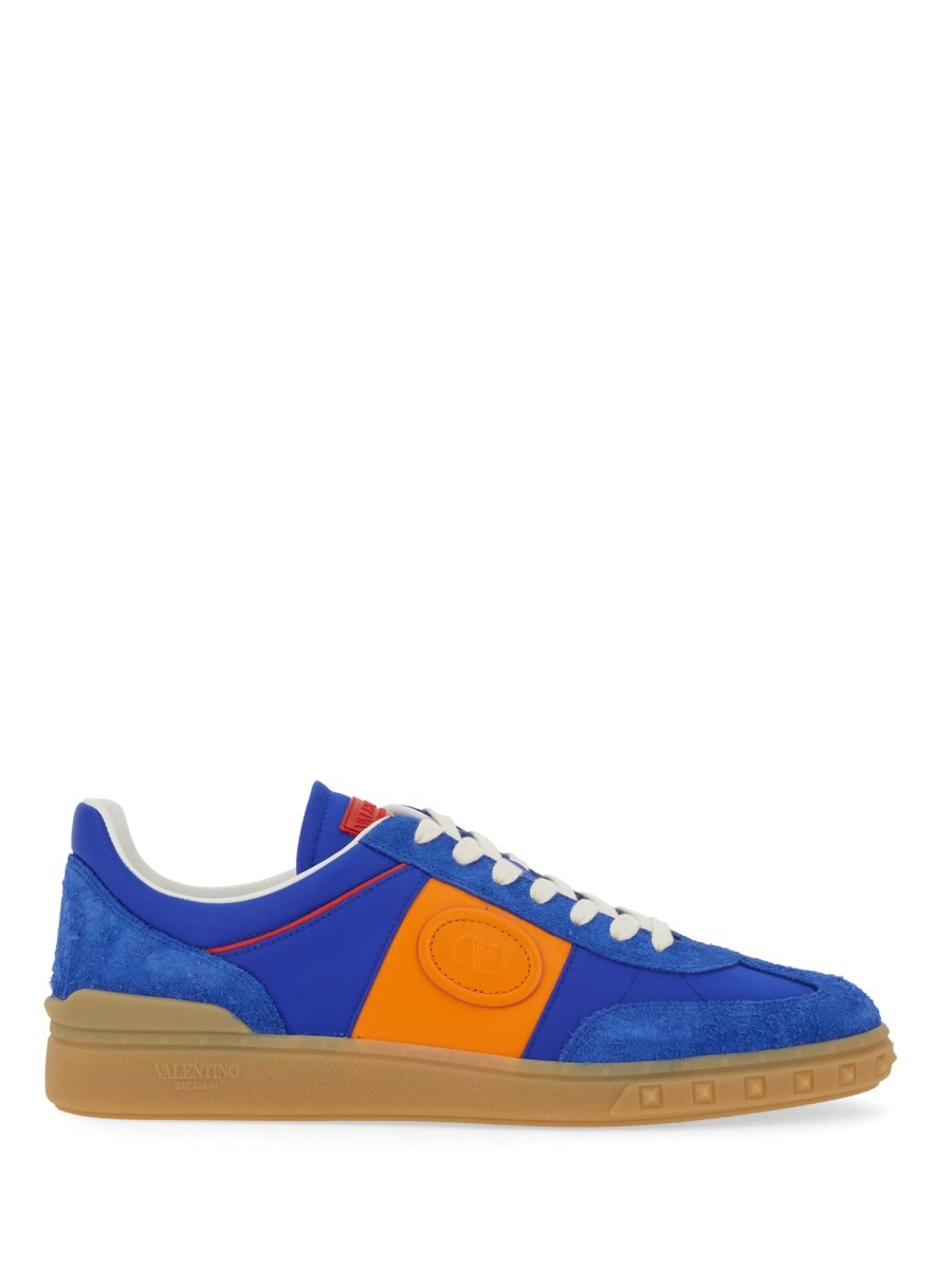 Explore the authentic Valentino Garavani men's SNEAKER LOW TOP UPVILLAGE in Blue