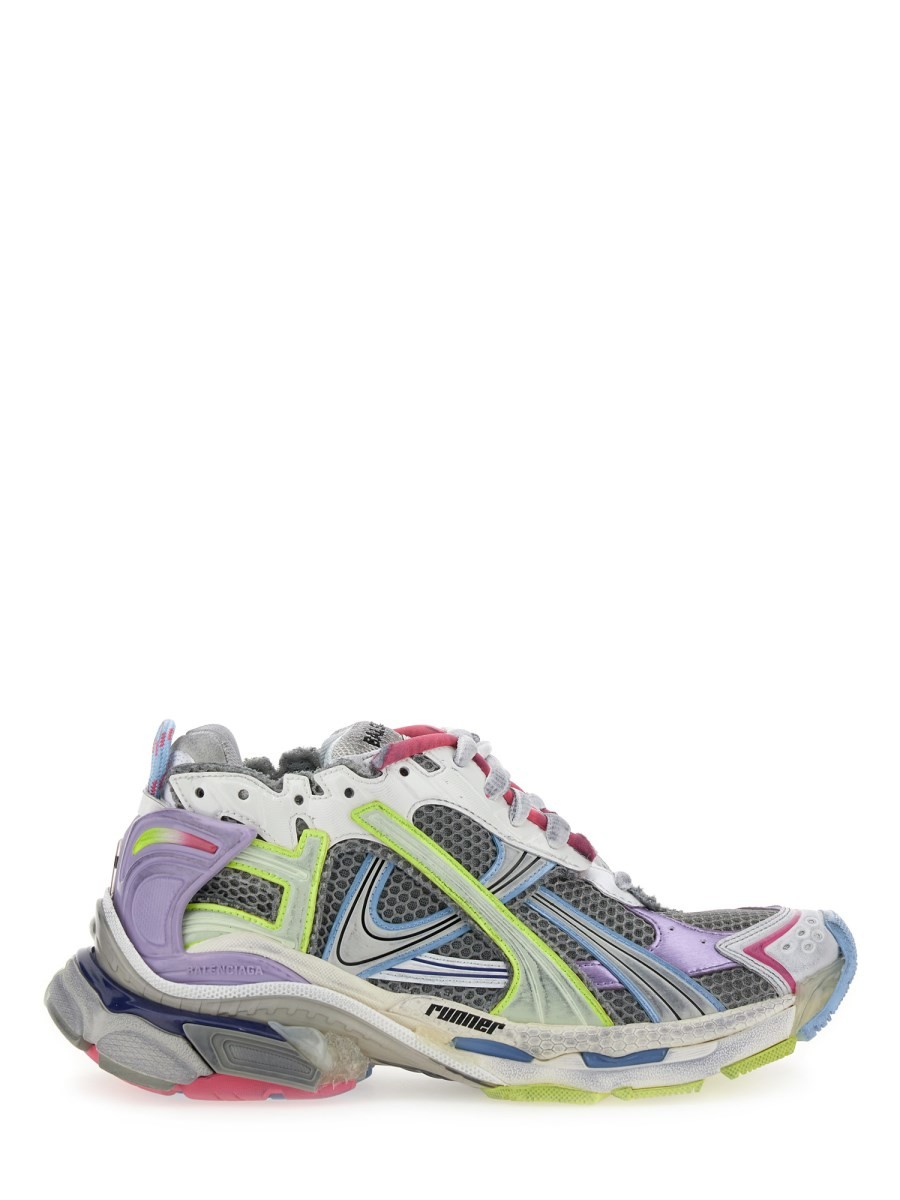 Discover the authentic Balenciaga women's SNEAKER RUNNER in Grey
