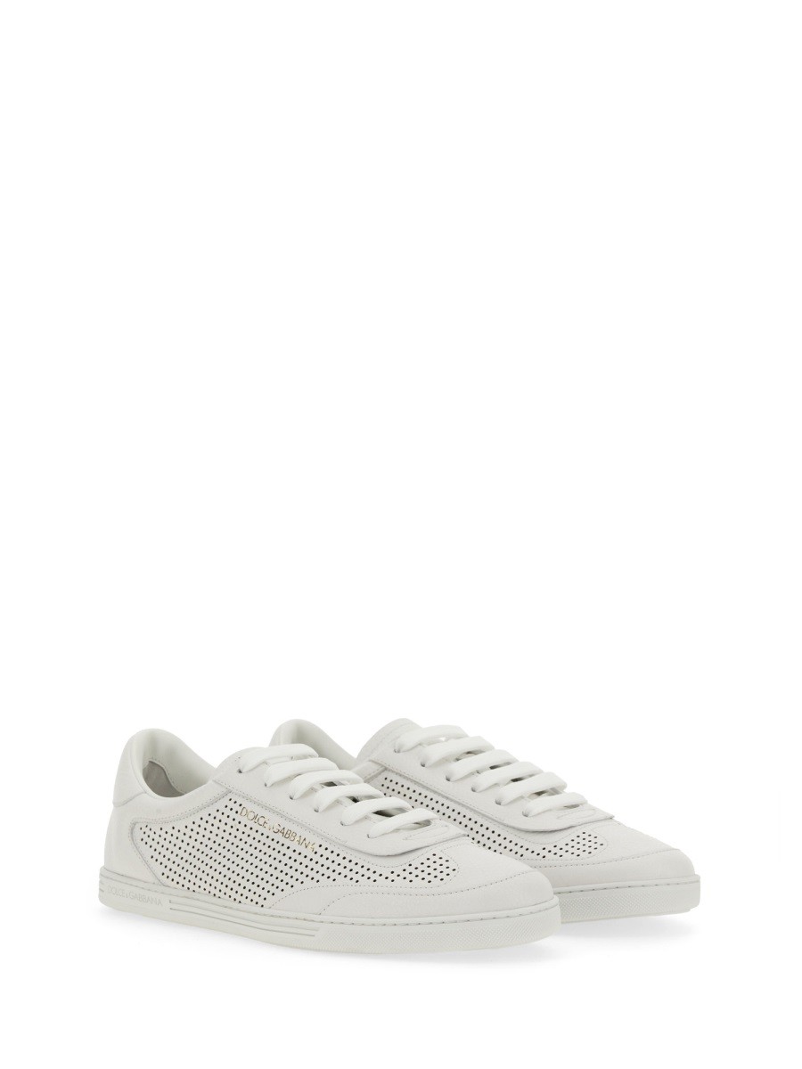 designed for dependable everyday comfort and versatile wardrobe styling.