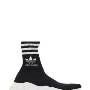 Refresh your wardrobe with the Balenciaga women's SNEAKER SPEED in Black